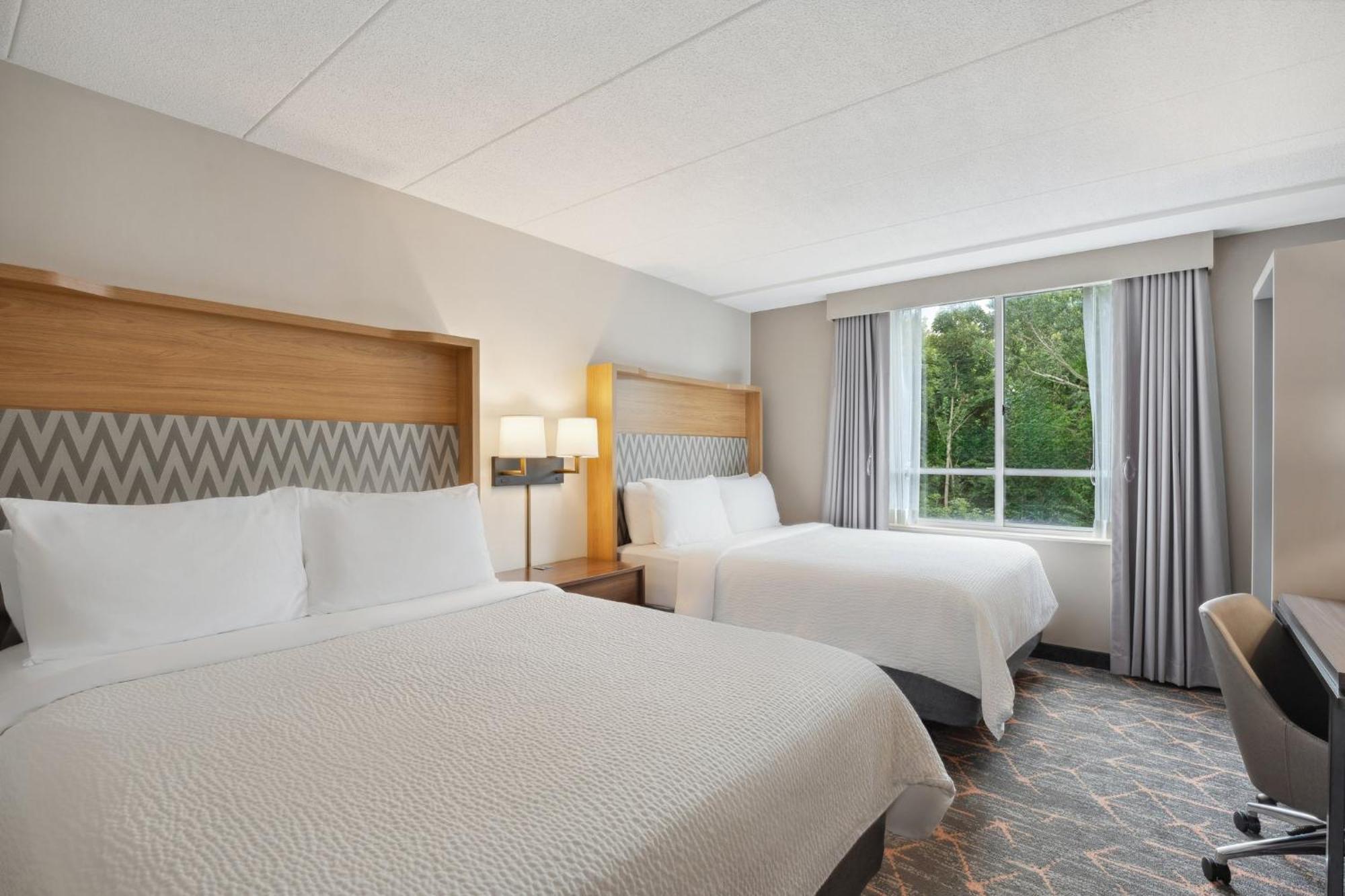 Holiday Inn Portsmouth By Ihg Экстерьер фото